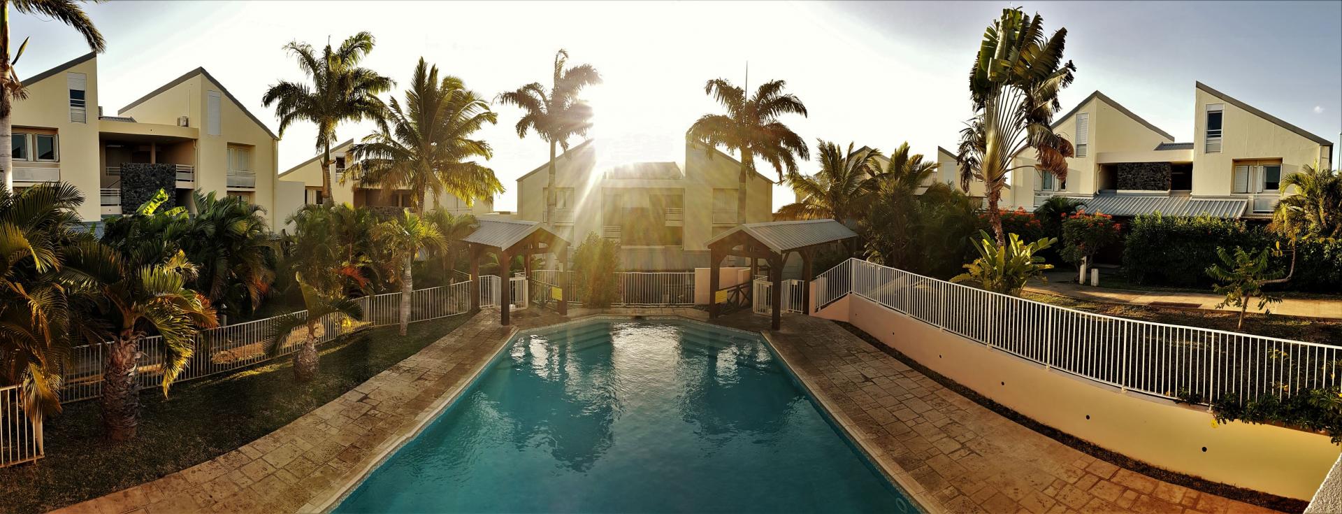 Vue panoramique de la piscine